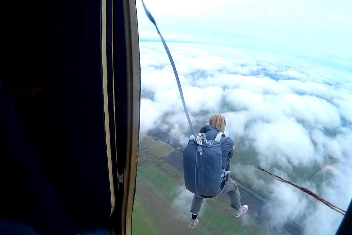 Самостоятельные прыжки с парашютом